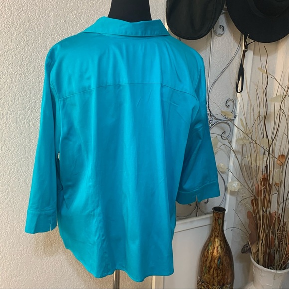 Avenue button blouse shirt top - Picture 3 of 9